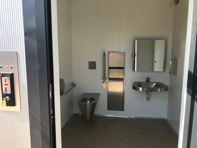 Photo of Futurystyczny wychodek w Wolborzu