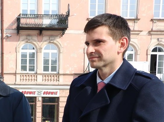Photo of Radny Oskar Kuliński apeluje do wojewody w sprawie szkoły w Ręcznie