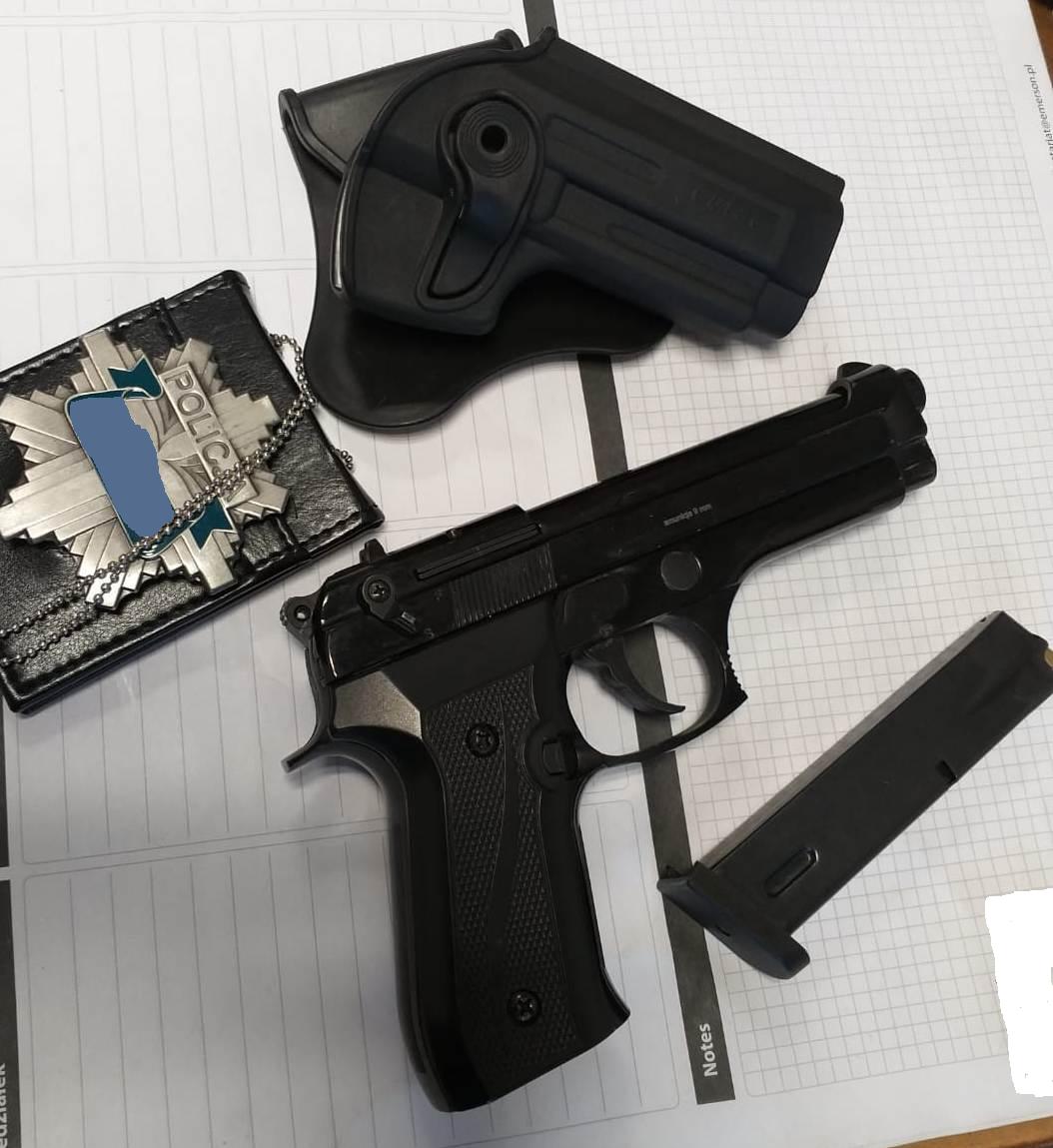 Photo of Miał nielegalną broń i podszywał się pod policjanta