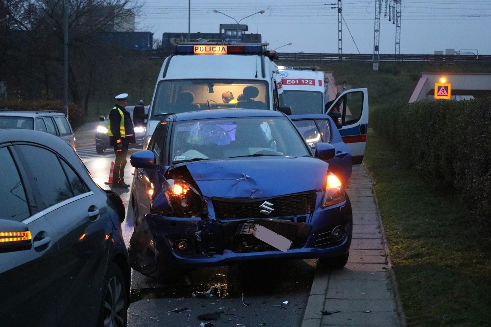 Photo of Zderzenie trzech osobówek. Centrum miasta niemal stoi