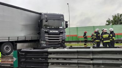 Photo of Utrudnienia na S8. TIR blokuje dwa pasy ekspresówki