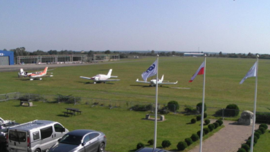 Photo of Kraksa na lotnisku. Uszkodzona awionetka LOTu