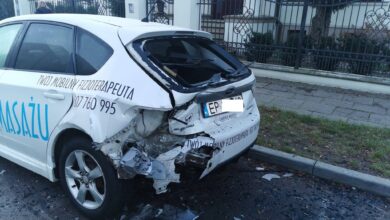 Photo of Kto rozbił zaparkowaną przy ulicy osobówkę?