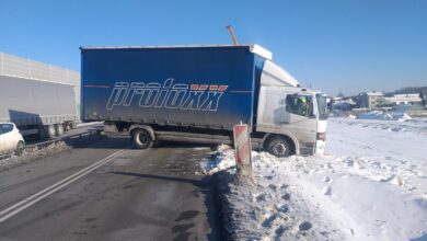 Photo of Ciężarówka zablokowała A1