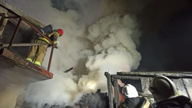 Photo of Pożar budynku gospodarczego we Włodzimierzowie. Ogień strawił wszystko