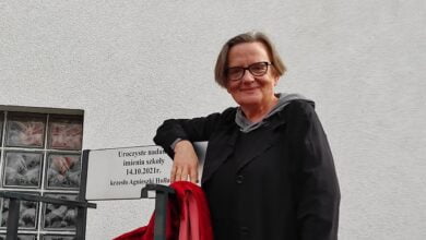 Photo of Agnieszka Holland patronką piotrkowskiej podstawówki – ZDJĘCIA, FILMY