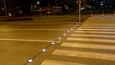 Photo of Ulica Dzielna z aktywnym przejściem dla pieszych