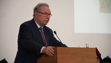 Photo of Krzysztof Zanussi na inauguracji roku akademickiego na UJK