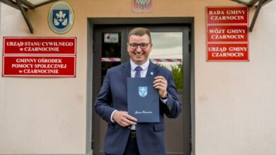 Photo of Zmiana władzy w Czarnocinie. Wójt złożył ślubowanie