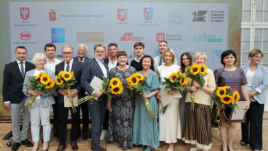 Photo of Marcin Januszkiewicz nominowany do tytułu Mistrza Mowy Polskiej 2025! Głosujmy na piotrkowianina!