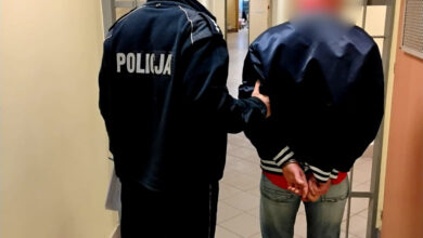 Photo of Włamał się do piwnicy i ukradł sprzęt AGD oraz… nalewki. Grozi mi 15 lat więzienia