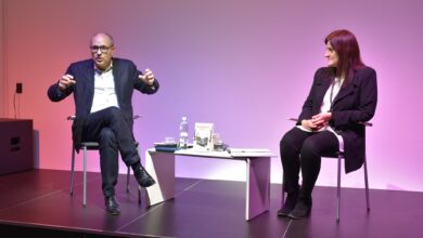 Photo of O prawdzie, która boli, i maskach historii – spotkanie z Błażejem Torańskim w Piotrkowie Trybunalskim