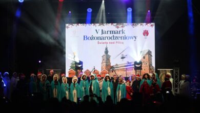 Photo of Magia świąt wśród cysterskich murów. Tłumy na V Jarmarku Bożonarodzeniowym w Sulejowie