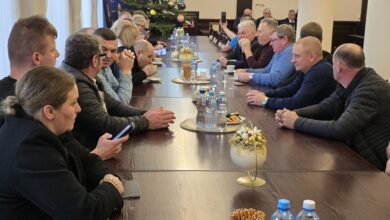 Photo of Rolnicy z powiatu spotkali się z ministrem rolnictwa w sprawie ASF. Są niezadowoleni z wprowadzonego dziś zakazu polowań na dziki