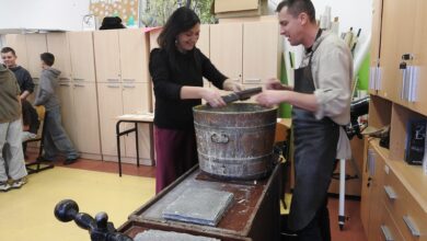 Photo of Warsztaty czerpania papieru w gminie Aleksandrów