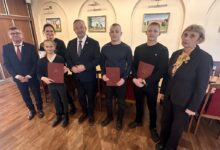 Photo of Burmistrz Wolborza wręczył stypendia