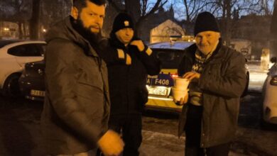 Photo of Gorąca zupa i pomoc dla bezdomnych. Wspólne patrole w Piotrkowie