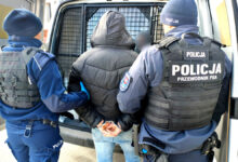 Photo of Miał 4 aktywne zakazy prowadzenia pojazdów. Wpadł w Sulejowie podczas kontroli drogowej