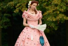 Photo of Łódzkie z pasją. Piotrkowianka prowadzi pracownię rekonstrukcji dziewiętnastowiecznych strojów