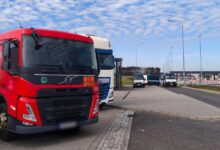 Photo of Cysterna z paliwem i kierowca bez uprawnień. Na trasie S8 zatrzymali go funkcjonariusze ITD z Piotrkowa