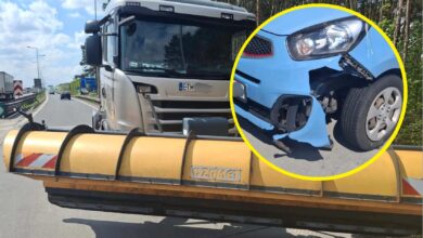 Photo of W maju pług śnieżny szukał zimy na trasie S8? Znalazł tylko zderzak osobowej Kii