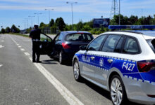 Photo of W alei Concordii 70-latek jechał pod prąd. Zatrzymała go policja i dostał mandat