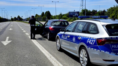 Photo of W alei Concordii 70-latek jechał pod prąd. Zatrzymała go policja i dostał mandat