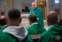 Photo of Duże zmiany w piotrkowskich parafiach. Kardynał Krajewski wręczył dekrety