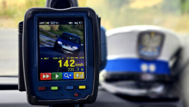 Photo of 142 km/h w terenie zabudowanym! Kosztowna szarża kierowcy Saaba