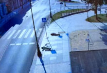 Photo of Groźny upadek 13-latka na hulajnodze. Chłopiec trafił do szpitala – FILM