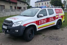 Photo of OSP Moszczenica zyskała nowy wóz strażacki. To potężny samochód terenowy