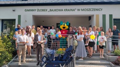 Photo of Tłumy na Dniu Otwartym w nowym żłobku „Bajkowa Kraina” w Moszczenicy!