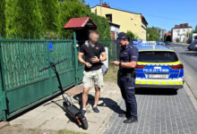 Photo of Piotrkowska policja bierze pod lupę cyklistów i użytkowników hulajnóg. Dzielnicowi i drogówka łączą siły