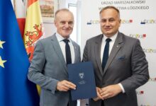 Photo of Umowa podpisana – ponad 137 tys. zł na renowację zbiornika wodnego w Sobakówku