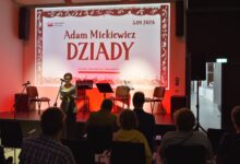 Photo of Piotrków połączył się we wspólnej lekturze. „Dziady” zabrzmiały w Mediatece 800-lecia