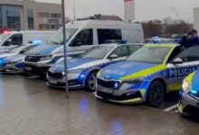 Photo of Syreny i chwila zadumy. Piotrkowscy policjanci uczcili pamięć zmarłego kolegi