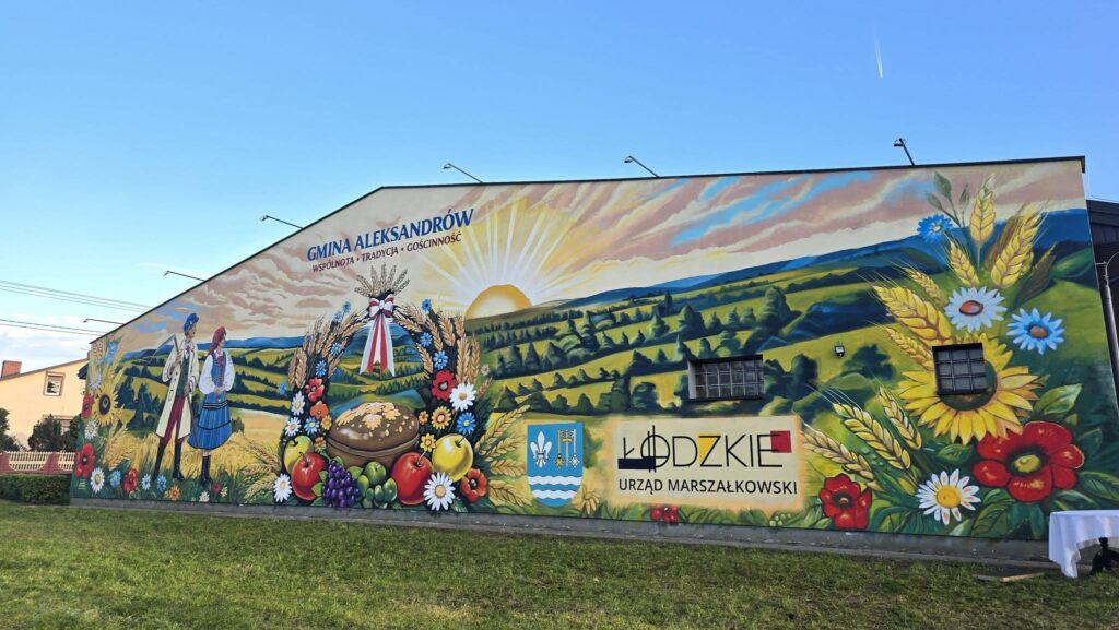 „Gmina Aleksandrów – wspólnota, tradycja, gościnność” – kolorowy mural powstał w Starej