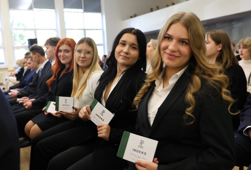 Nowy rok akademicki w Akademii Piotrkowskiej. Naukę rozpoczyna ponad 400 studentów