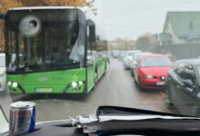 Photo of Za chwilę Święto Zmarłych. Ciasno nie tylko na Cmentarnej, ale też na Partyzantów, Spacerowej i Rolniczej